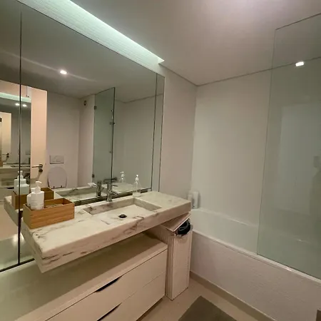 Accogliente Con Terrazzo In Centro Apartamento Lisboa