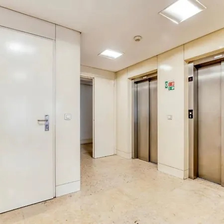 Accogliente Con Terrazzo In Centro *